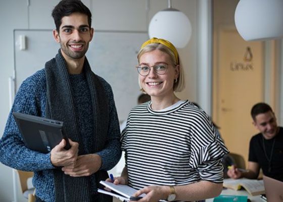 Studentermedhjælper stillinger - Udforsk fleksible deltidsstillinger for studerende på Excelerate